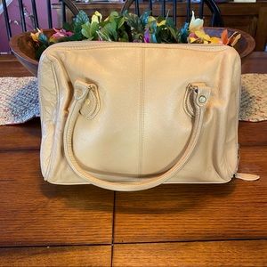 Vintage Wilson’s leather shoulder crossbod…